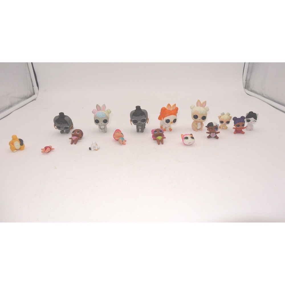 LOL Surprise Lil Sisters and Pets Mixed Figure Lot of 12 MGA Entertainment Toy